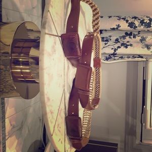 Artesanal leather belts